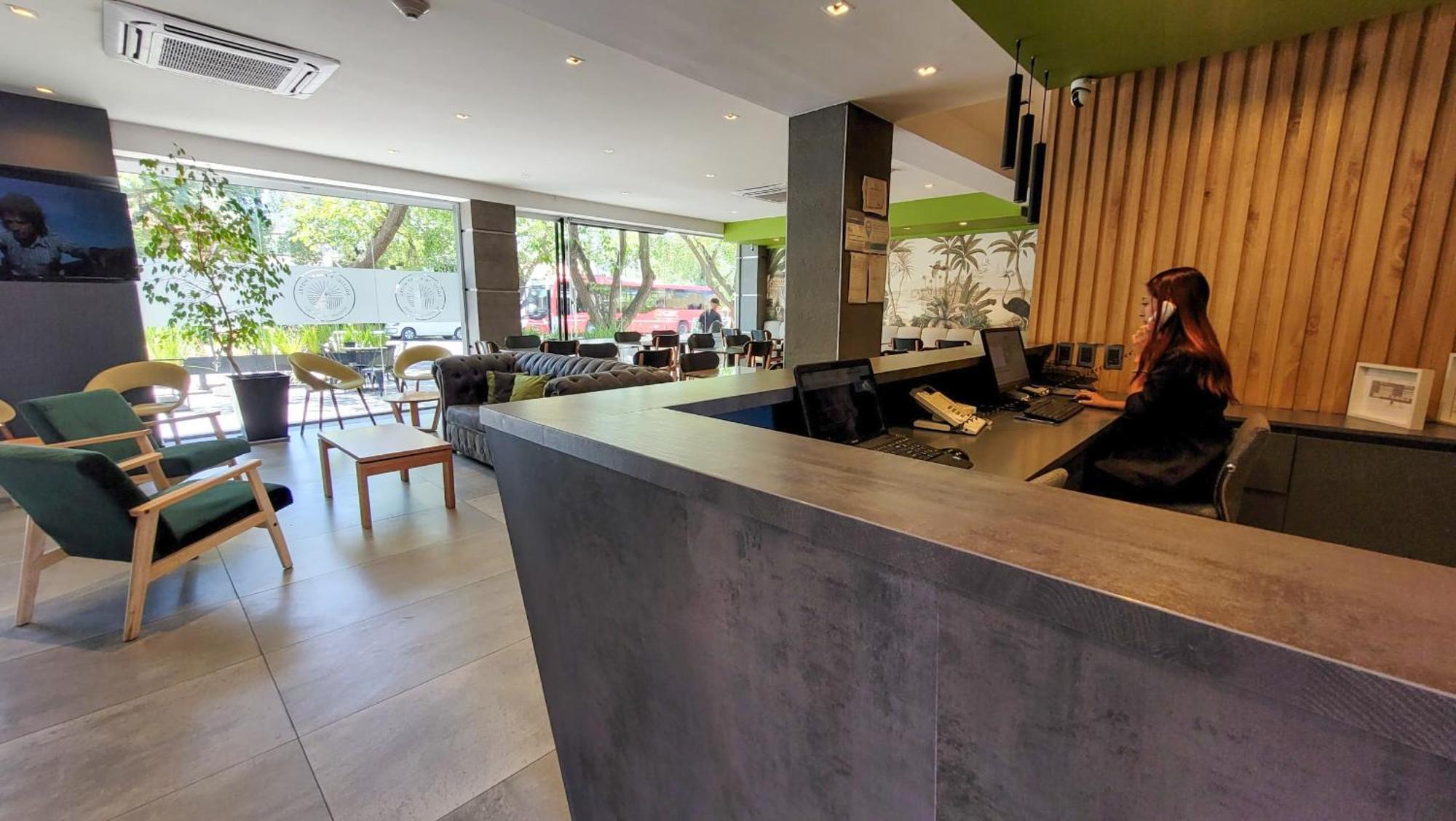 Soltigua Apart Hotel Mendoza Exteriör bild