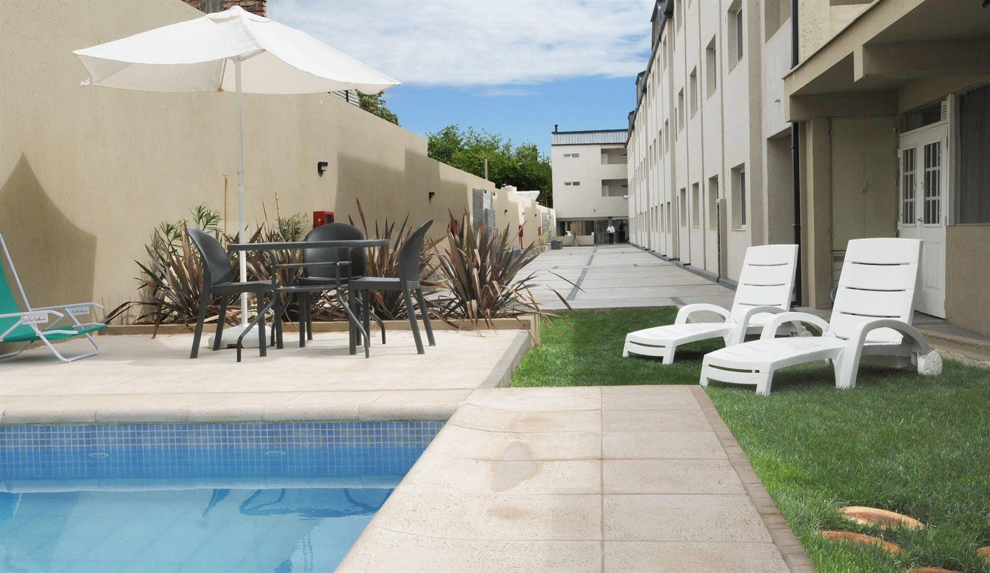 Soltigua Apart Hotel Mendoza Exteriör bild